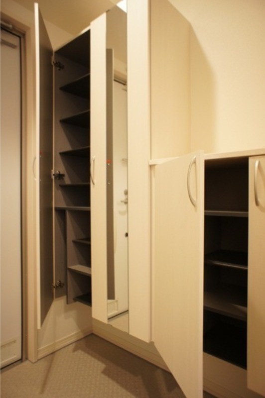 玄関　図面と現状に相違がある場合には現状を優先