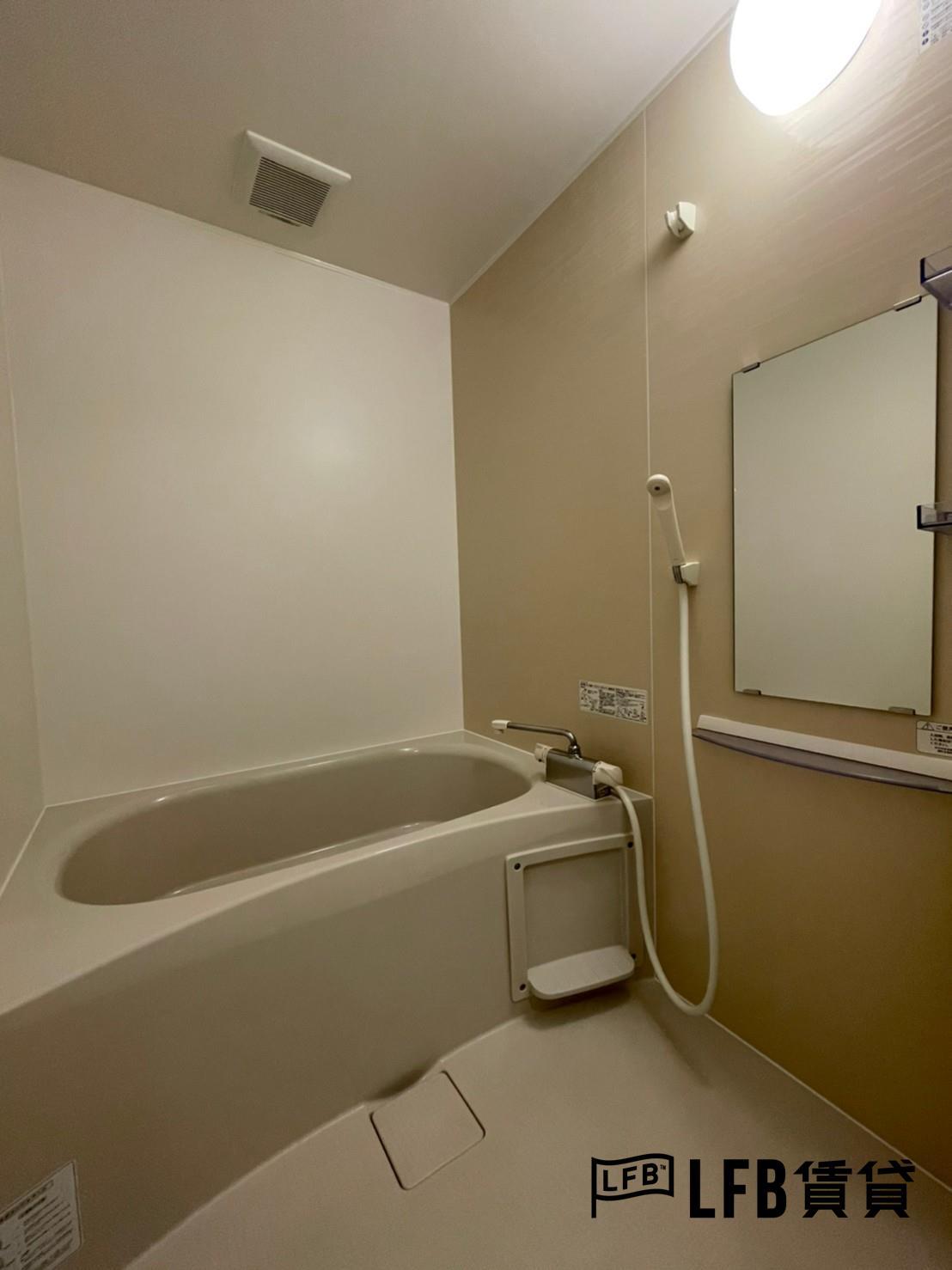 バス・シャワールーム　※同間取り、201号室の写真です。