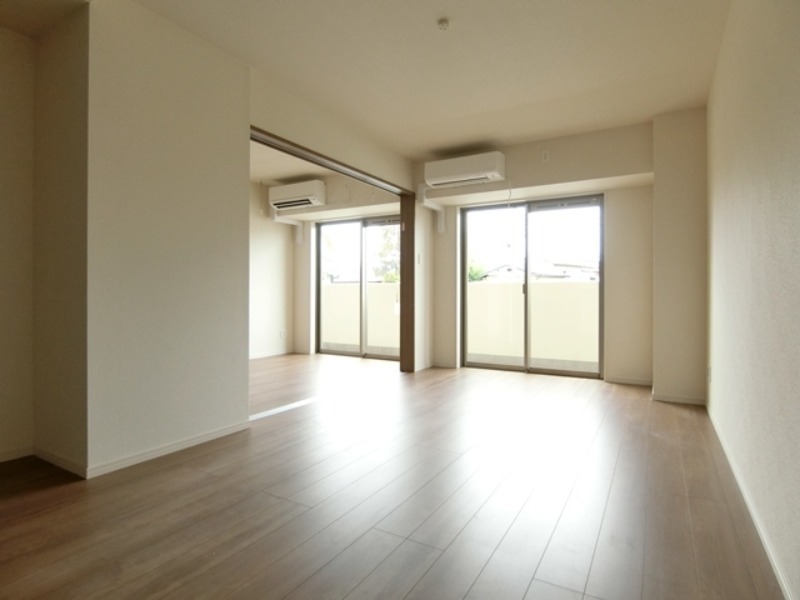 居室・リビング　図面と現状に相違がある場合には現状を優先