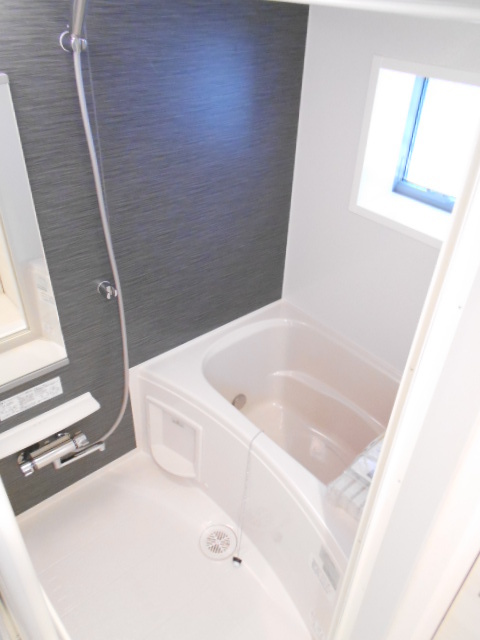 バス・シャワールーム　浴室乾燥・追い焚き機能付き