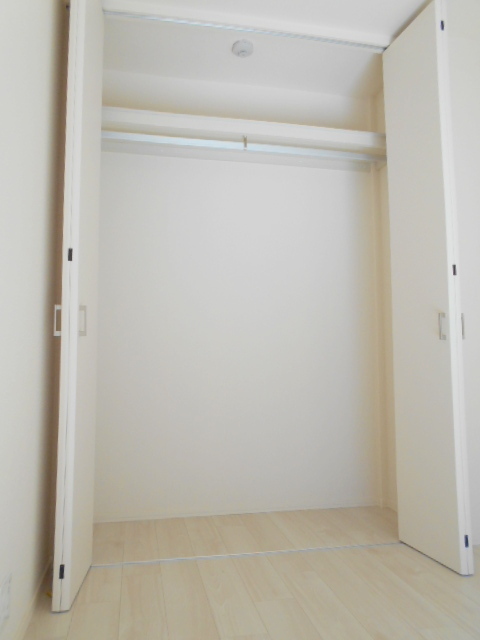 収納　高さのあるクローゼット