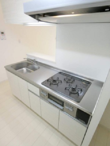 キッチン　キッチン　3口グリル付きシステムキッチン