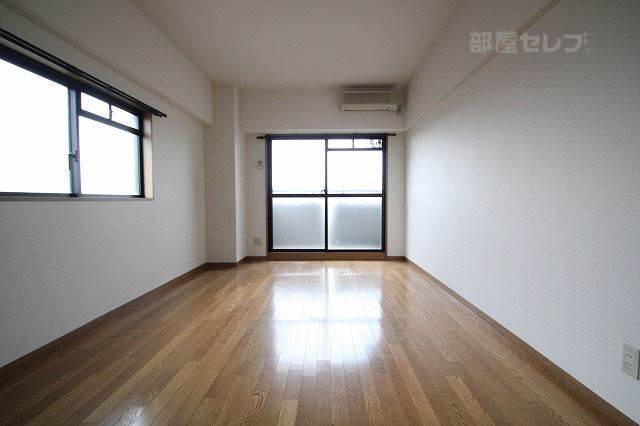 居室・リビング　光が入ります。