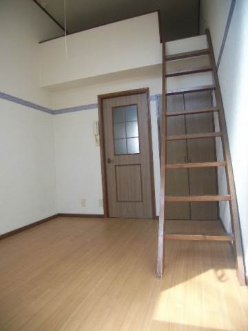 居室・リビング　別号室