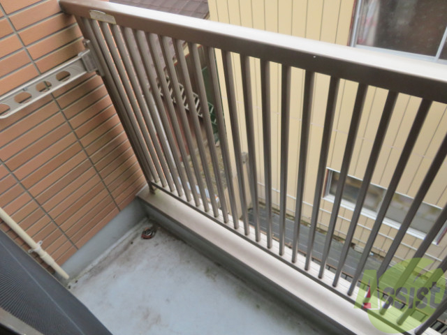 バルコニー　バルコニーは幅があり、広い印象を受けました。