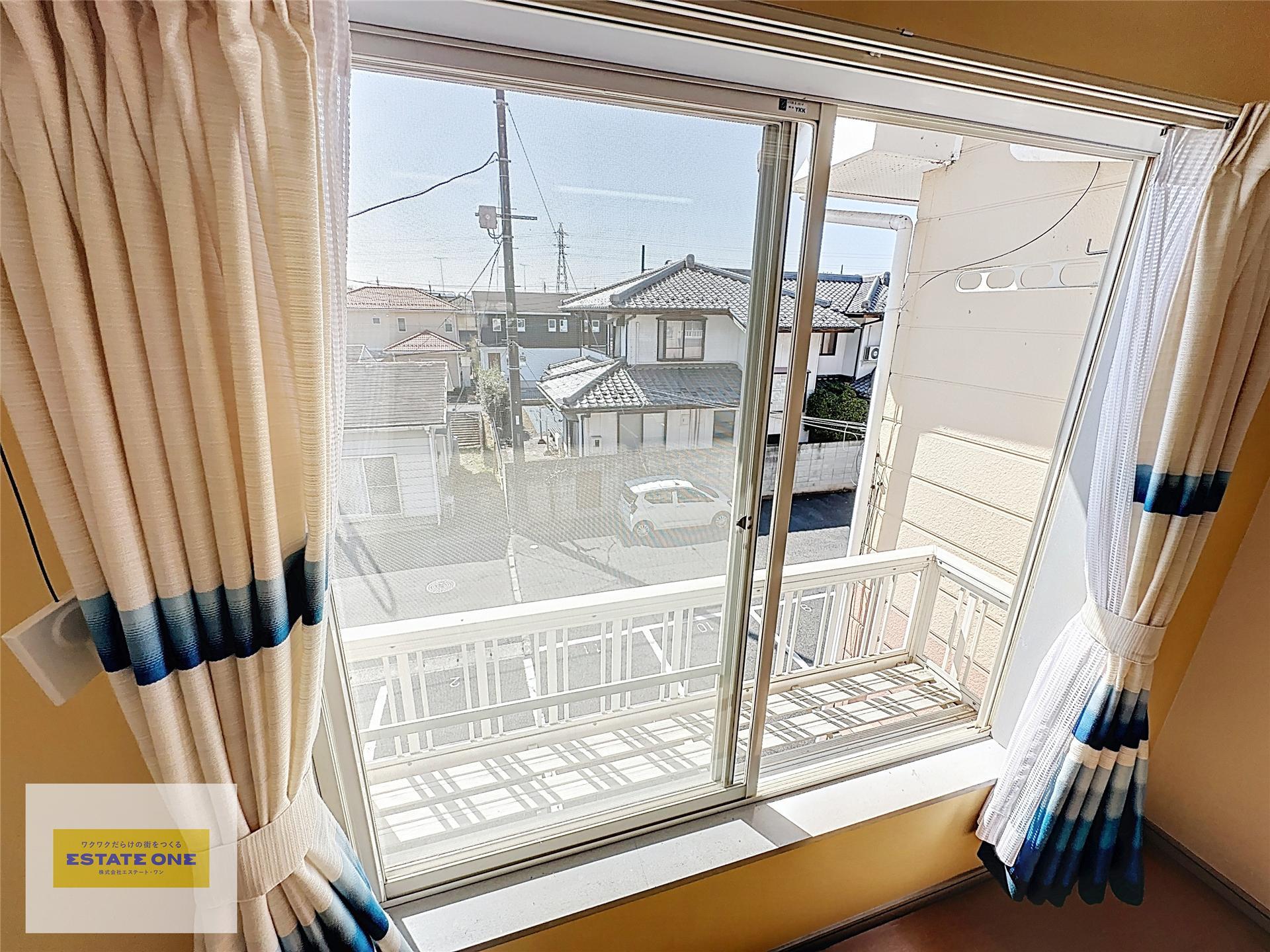 バルコニー　お洗濯物を外干しできます！