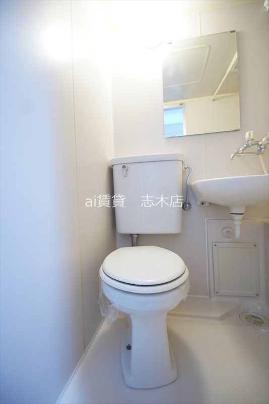 トイレ　※別号室写真※