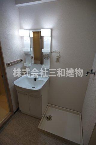 洗面設備　同間取り別室の参考写真です