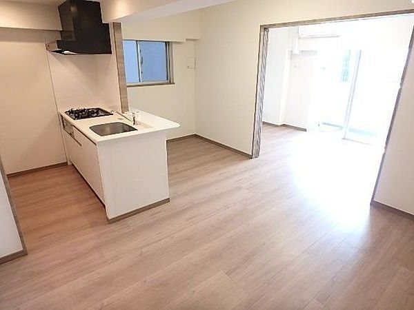 居室・リビング　キッチン