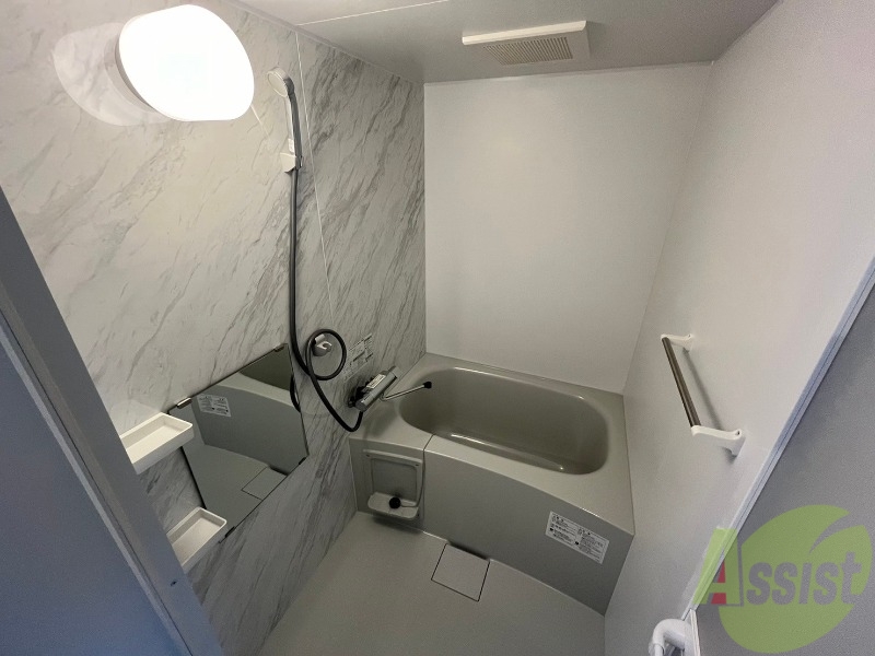 バス・シャワールーム　お風呂になります。一日の疲れを癒してくださいね。