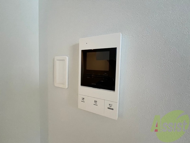 セキュリティ　ＴＶモニター付インターホンです。来客者の顔が見えるので安心！