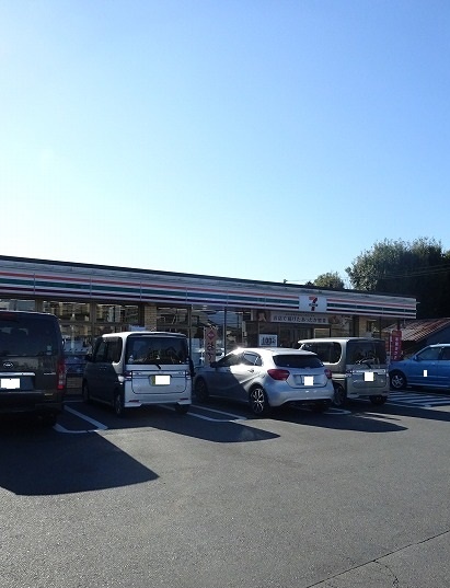 コンビニ　セブンイレブン（コンビニ）まで750m