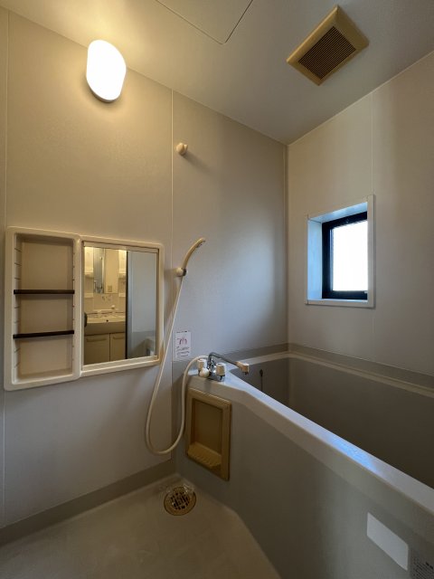 バス・シャワールーム　同物件別号室