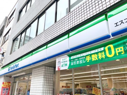 コンビニ　ファミリーマート エスプラナード赤坂店（コンビニ）まで404m