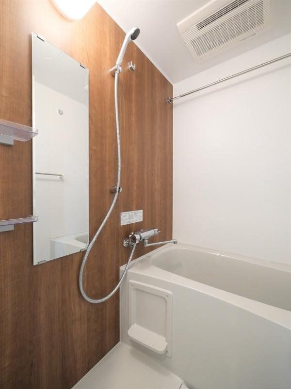 バス・シャワールーム　バス