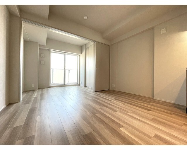 居室・リビング　使いやすい形の為、レイアウトを楽しめます♪