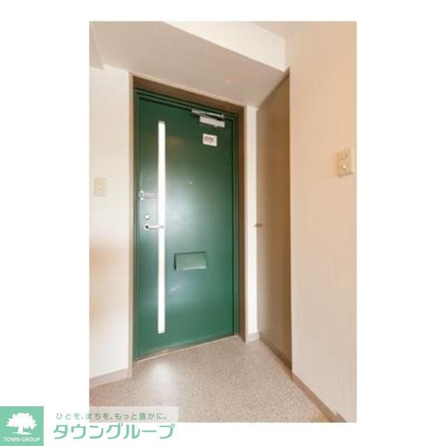 玄関　※写真は同タイプ住戸です。