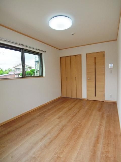 居室・リビング　☆角部屋は２面採光☆