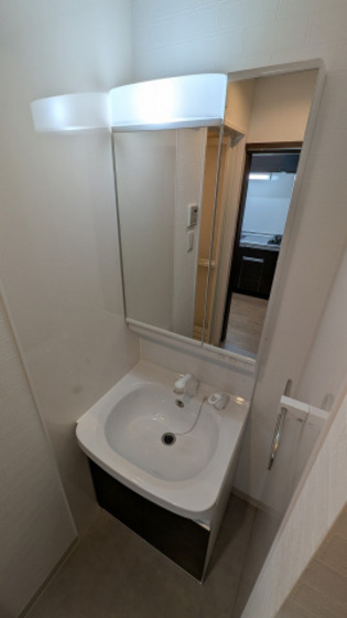 洗面設備　※別部屋の写真です