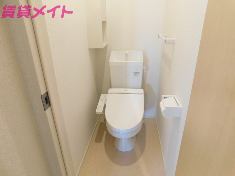 トイレ　同物件別室反転タイプ画像