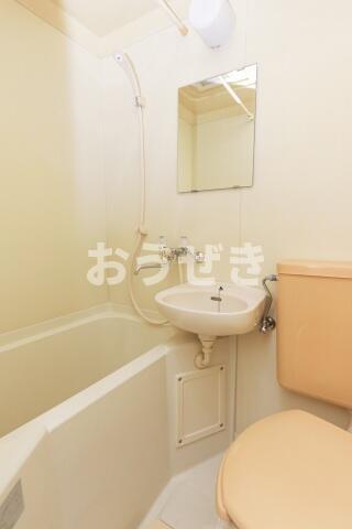 バス・シャワールーム　※別部屋参考写真