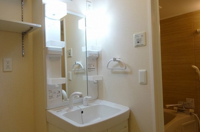 洗面設備　洗髪洗面化粧台