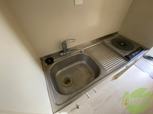 キッチン　シンプルなキッチンです。一人暮らしは最適ですね。