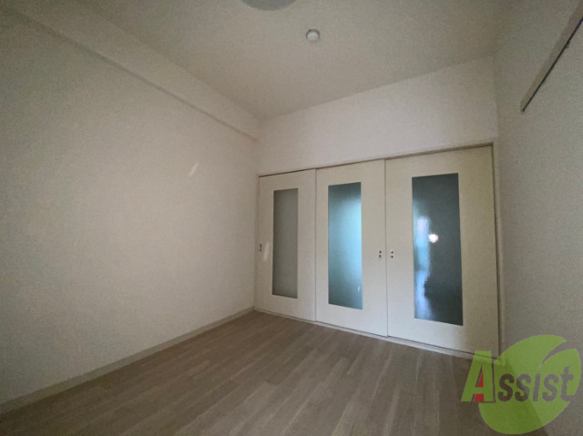 その他部屋・スペース　５．５帖の洋室のお部屋もあります。寝室にもよさそうですね。