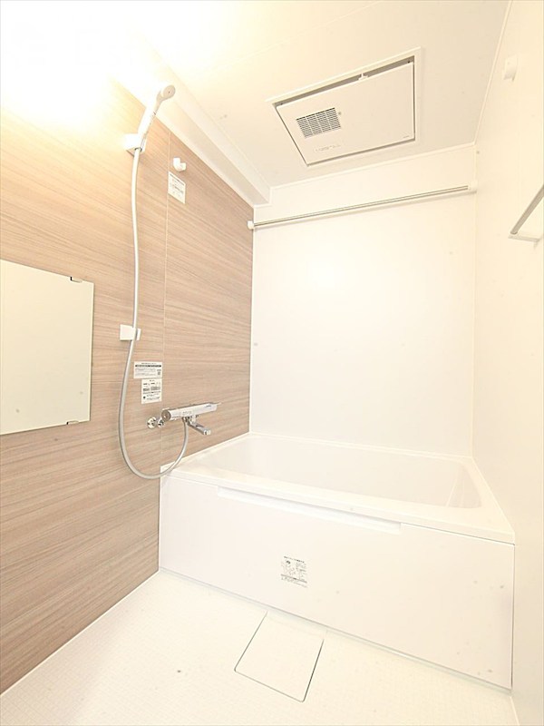 バス・シャワールーム　バスルーム