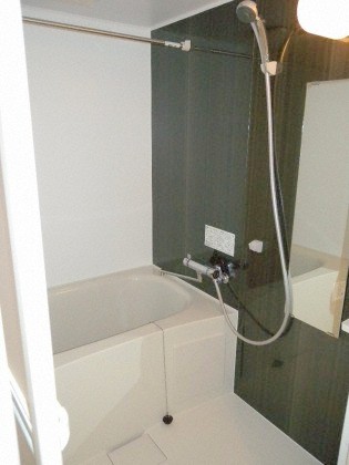 バス・シャワールーム　きれいなお風呂で快適バスタイム♪