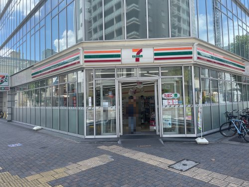 コンビニ　セブンイレブン 名古屋錦1丁目店（コンビニ）まで119m