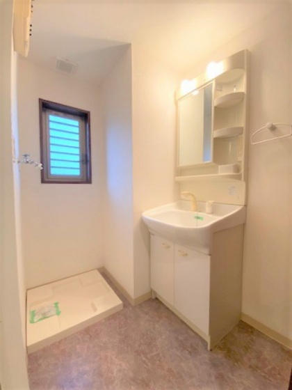 洗面設備　※別号室の写真です