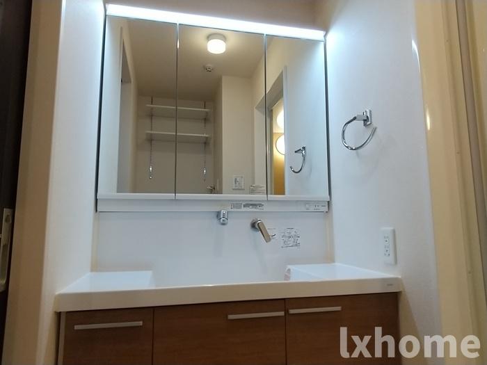 洗面設備　広い洗面スペース