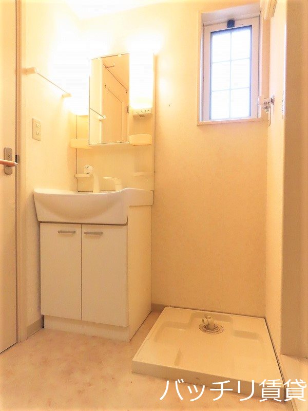 洗面設備　画像はイメージの為、色や間取りが異なる場合があります。その場