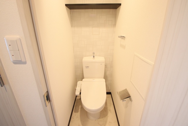 トイレ　※別室の参考写真の為、現況優先です。