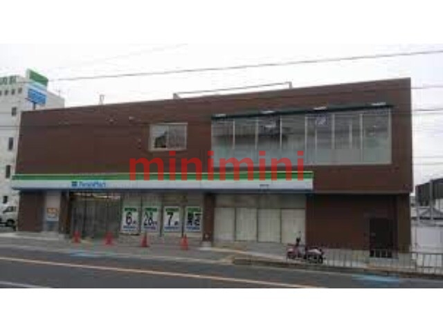 コンビニ　ファミリーマート岸部中店（コンビニ）まで571m