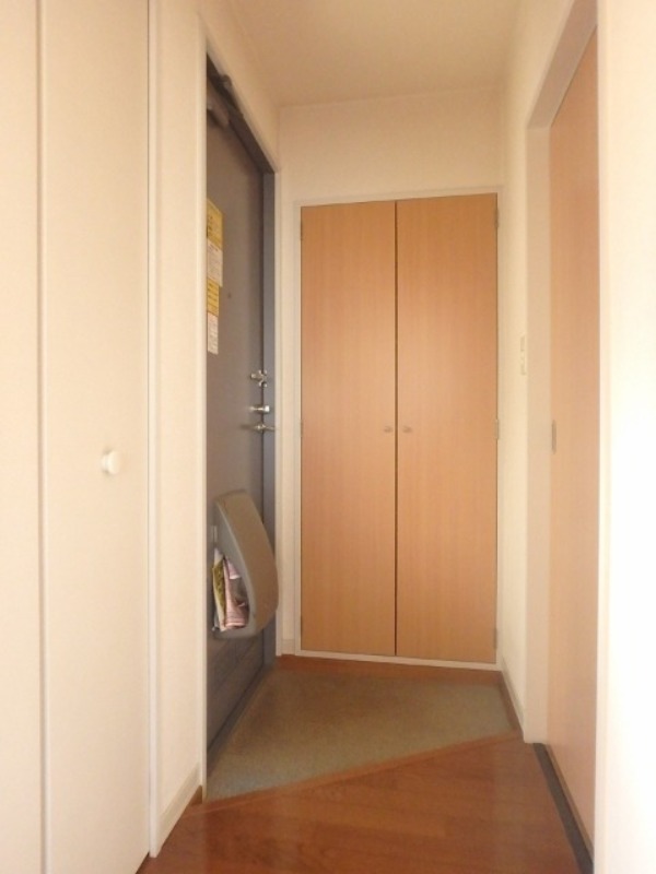 玄関　図面と現状に相違がある場合には現状を優先