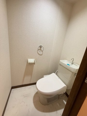トイレ　同型モデル