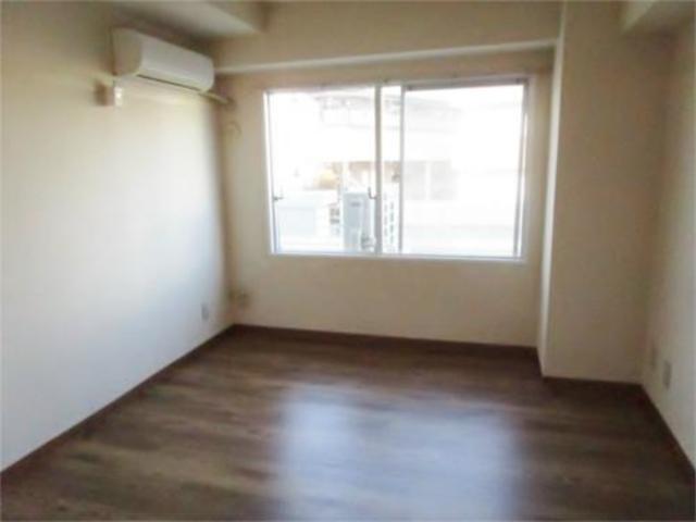 居室・リビング　明るいお部屋です