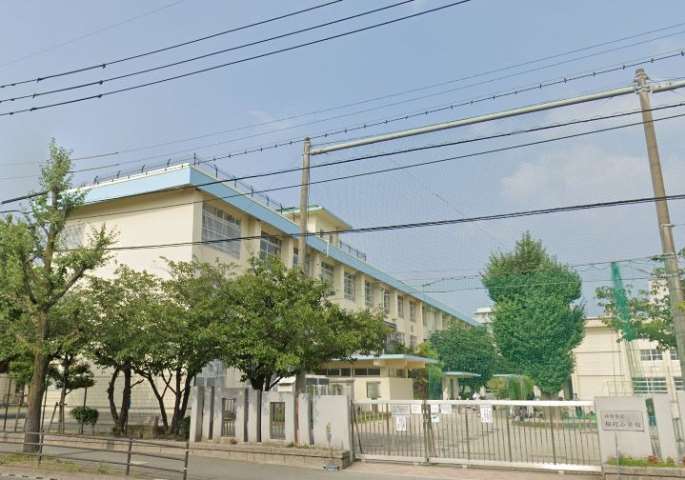小学校　福岡市立小学校那珂小学校（小学校）まで924m