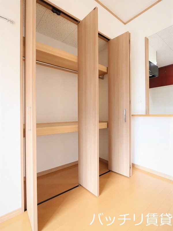 収納　別号室タイプの為、現状を優先致します。