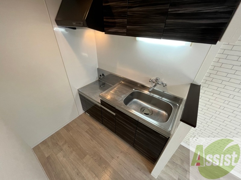 キッチン　キッチンです。ご自身でコンロを設置していただけます。