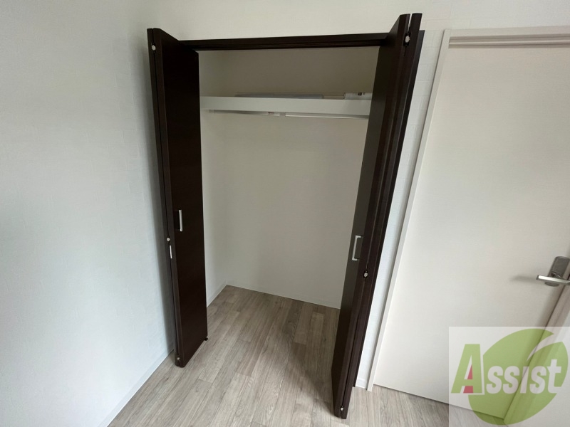 収納　洋室にはクローゼットがあるのですっきり片付きそうです。