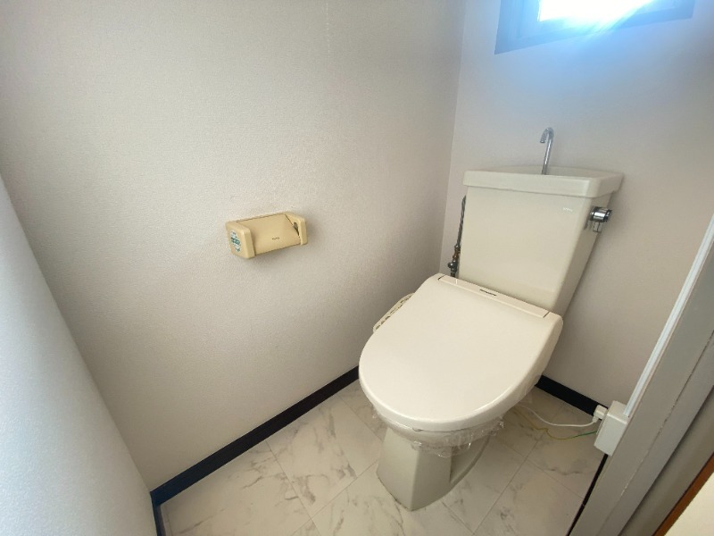 トイレ　別号室