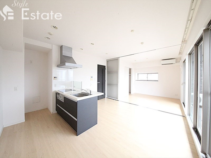 居室・リビング　内装