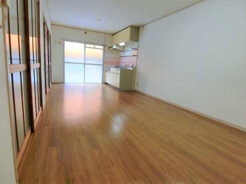 居室・リビング　エントランス写真