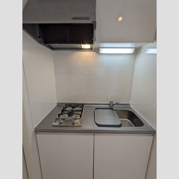 キッチン　コンパクトなキッチンで掃除もラクラク