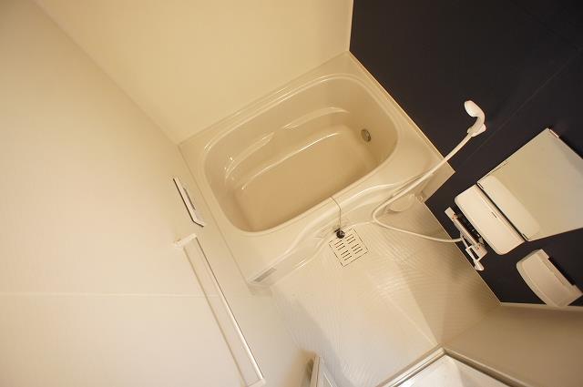 バス・シャワールーム　同施工会社同タイプ