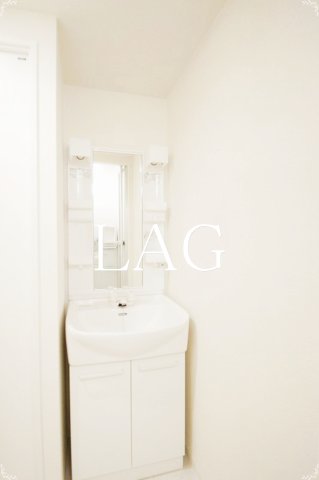 洗面設備　独立洗面台です。