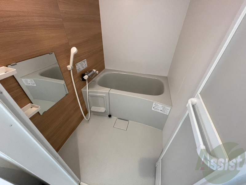 バス・シャワールーム　お風呂になります。一日の疲れを癒してくださいね。